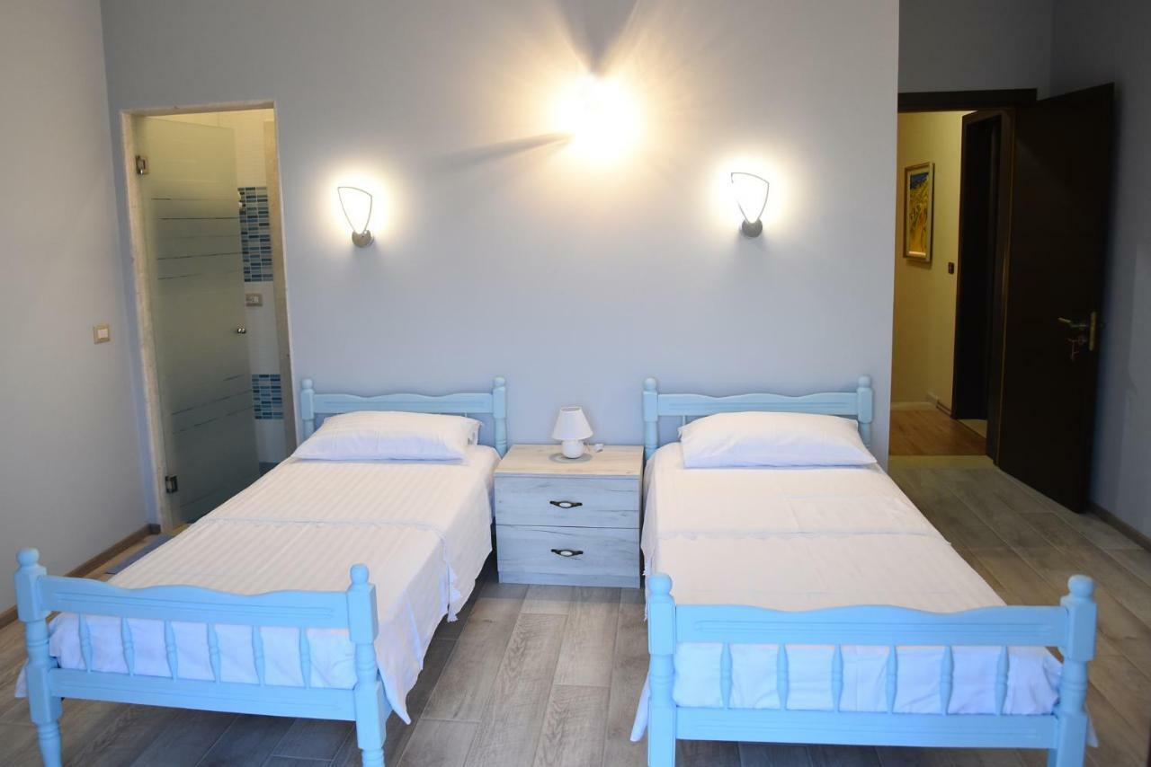 #Ioniahouse Surrel Villa Тирана Екстер'єр фото